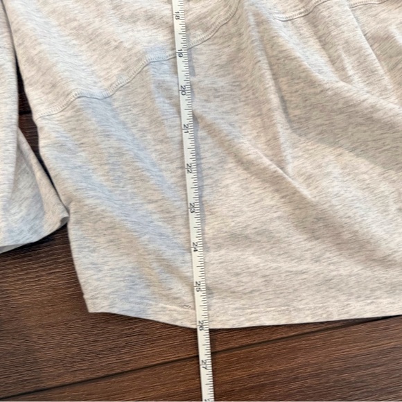 Lululemon Back In Action Long Sleeve Top Size 8 - Picture 6 of 7